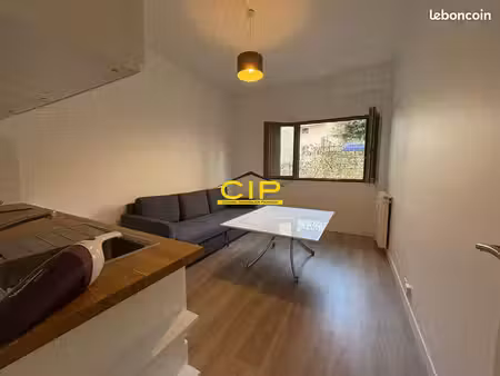 studio 1 pièce 21 m²