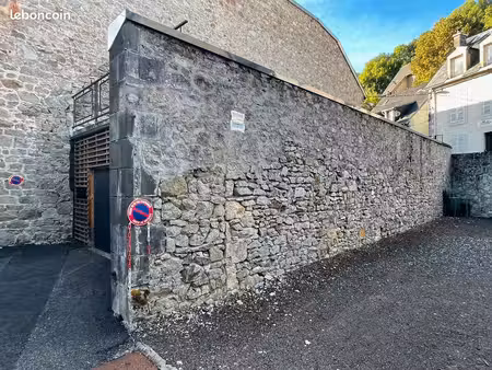 loue espace de 90m²