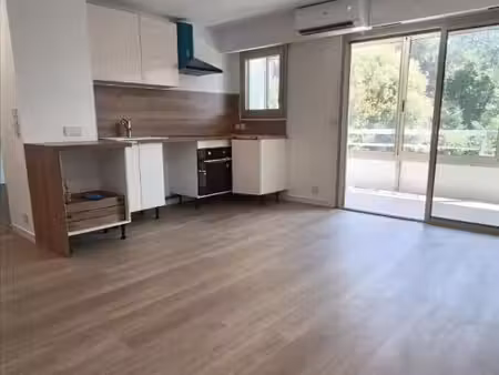 appartement 2 pièce(s) 37 m2 + grande véranda habitable