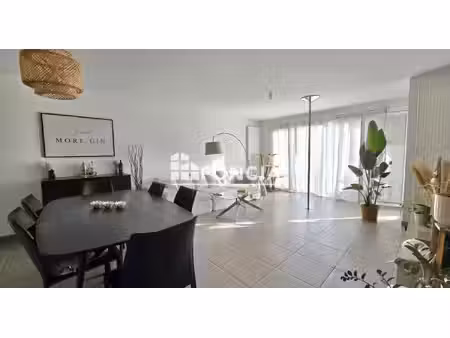 reignier : t3 avec terrasse + cave + parking extérieur + parking intérieur