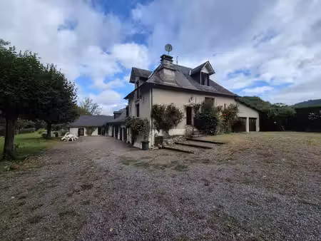 espagnac (19150) -- maison de caractère avec piscine et ruiss
