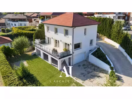 maison de luxe à vendre à cessy