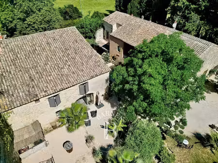 maison de luxe à vendre à uzès