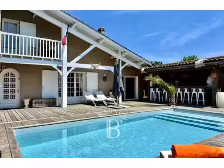 villa de luxe à vendre dans le quartier meyran