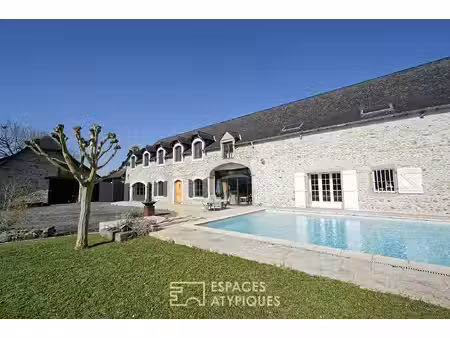maison de luxe à vendre à igon