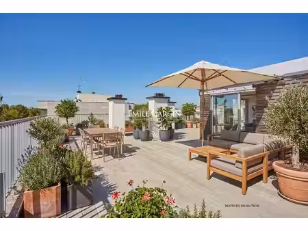 duplex de luxe à vendre dans le quartier ile de la jatte-parc d'orléans