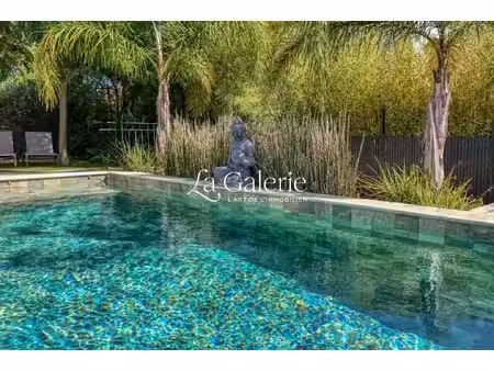 villa de luxe à vendre dans le quartier village-cagueloup-gueissard