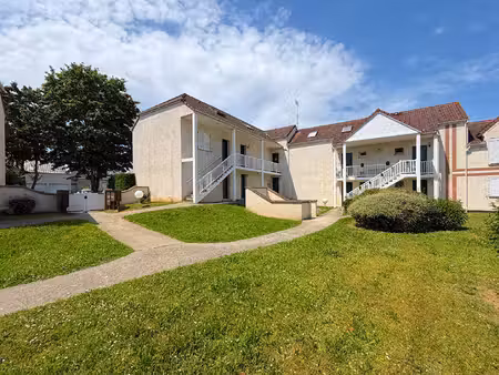 vauréal appartement 2 pièces 37 m2 carrez  44m2 utiles + 1 balcon + 1parking s.sol.