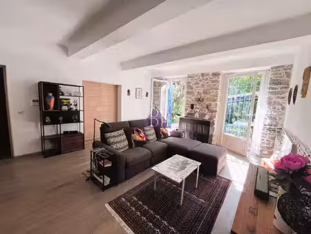 cachet pour ce 3 pièces en parfait état avec jardin en plein