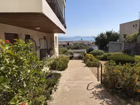 appartement de 3 pièces à la ciotat avec balcon proximité port et centre ville