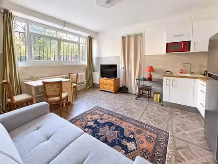 centre ville poissy  studio meublé 25 m²