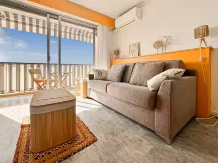 vence - studio meublé avec balcon - 750€/mois cc