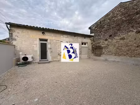 maison entièrement rénovée meublée