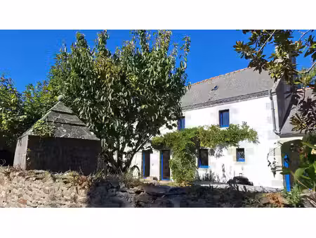 belle maison en pierre  au calme et proche des plages