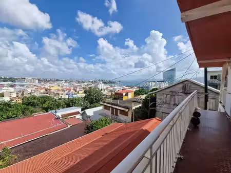 fort de france : exclusivité proche du séminaire collège : e