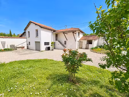 maison proche montluel centre