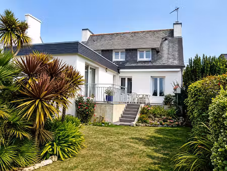 plozévet - maison 130 m² - vie de plain-pied - 3 chambres - jardin - aperçu mer