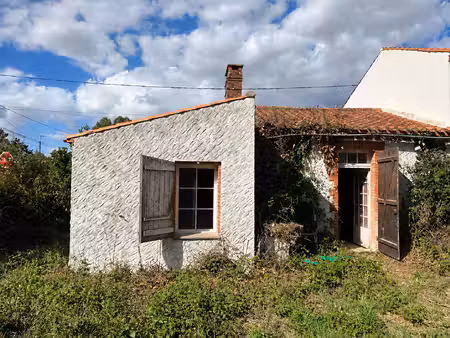 saint christophe du ligneron - maison a renover 42m² - terrain 1122m²
