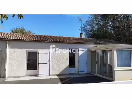maison de plain-pied avec 2300 m² de terrain - saint-martin-des-noyers – à proximité du bo