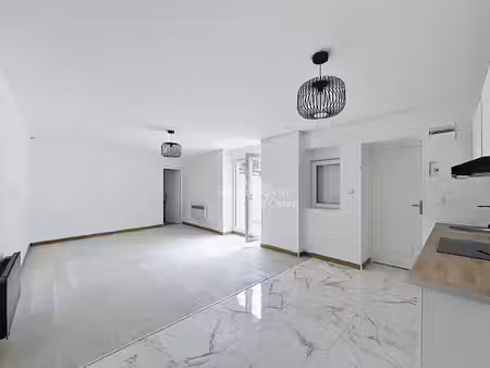immeuble de rapport hyper centre 4 lots dont un local commercial