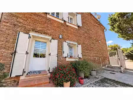 appartement t3 110 m2 à vendre montrabé – un esprit maison au cœur du village
