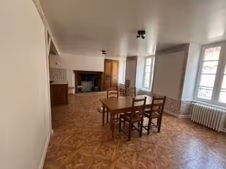 maison - 105m² - 7 pièces