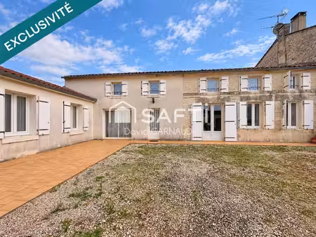 grande maison de 170m² disposant de 6 chambres à 5 min de cognac