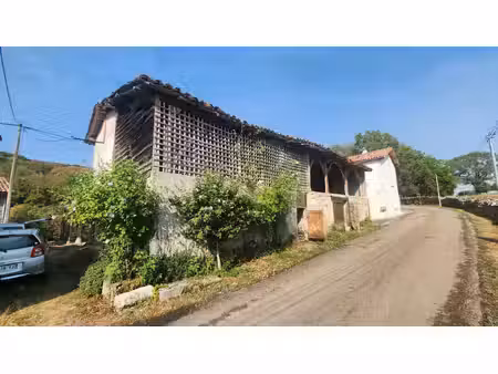 ensemble immolier dans hameau