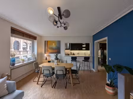 lumineux appartement 2 chambres avec garage – josaphat