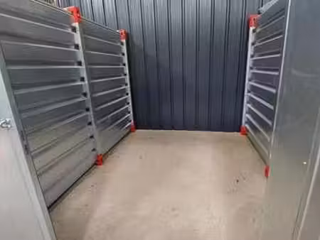 location garage box et parking à theix (56450) : à louer / 9m² theix
