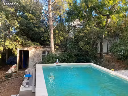 terrain avec piscine