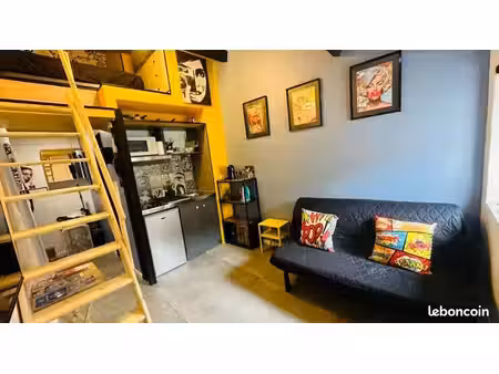 studio duplex meublé rénové – centre historique de villeneuve-lès-avignon