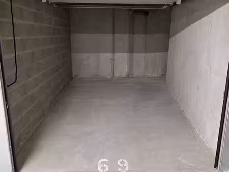 garage box parking sous-sol