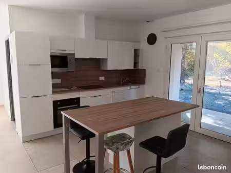 maison avec 3 chambres a loupes
