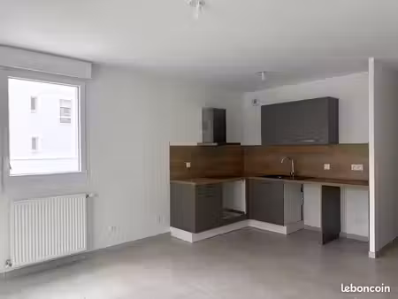 appartement 3 pièces 65 m²