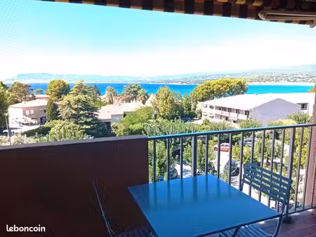 studio meuble avec balcon vue mer et place de parking dans residence securisee