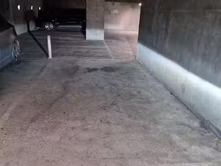 parking mairie victor hugo 12m2 couvert