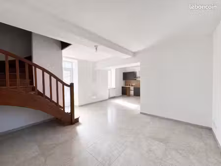 maison 4 pièces 82 m²
