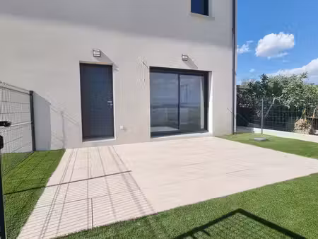 maison mitoyenne neuve  au calme  avec une vue exceptionnelle et des prestations modernes
