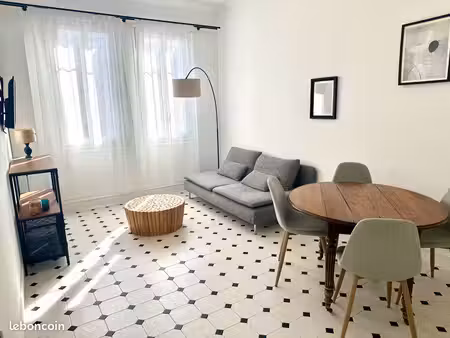 bel appartement t2 dernier étage refait à neuf