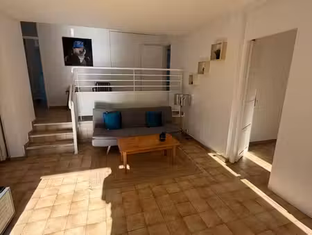 loue grand appartement meuble
