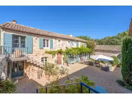 mas à vendre à goult