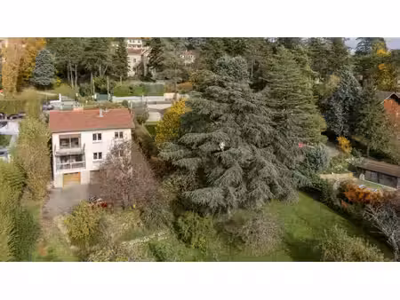 maison de luxe à vendre dans le quartier est