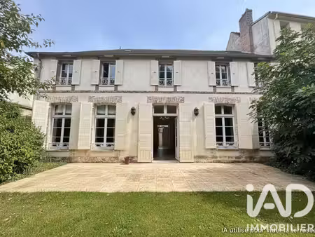 maison traditionnelle à vendre dans le quartier briand leclerc
