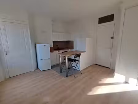 location appartement 2 pièces 30 m² à saint-just-saint-rambert (42170)