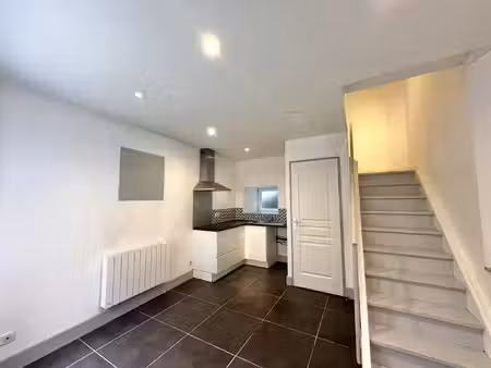 location appartement 2 pièces 42 m² à thurins (69510)
