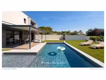 vente maison 5 pièces 184 m² agde (34300)