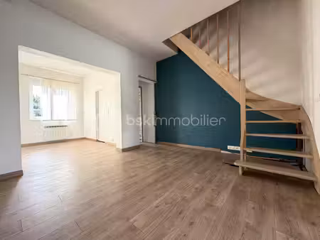 maison de ville de 81 50 m² à la madeleine