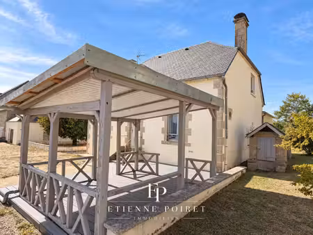 belle propriété familiale à marcillac-la-croisille