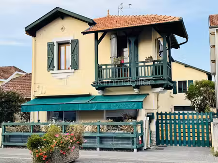 immeuble de 219 m² à puyoo